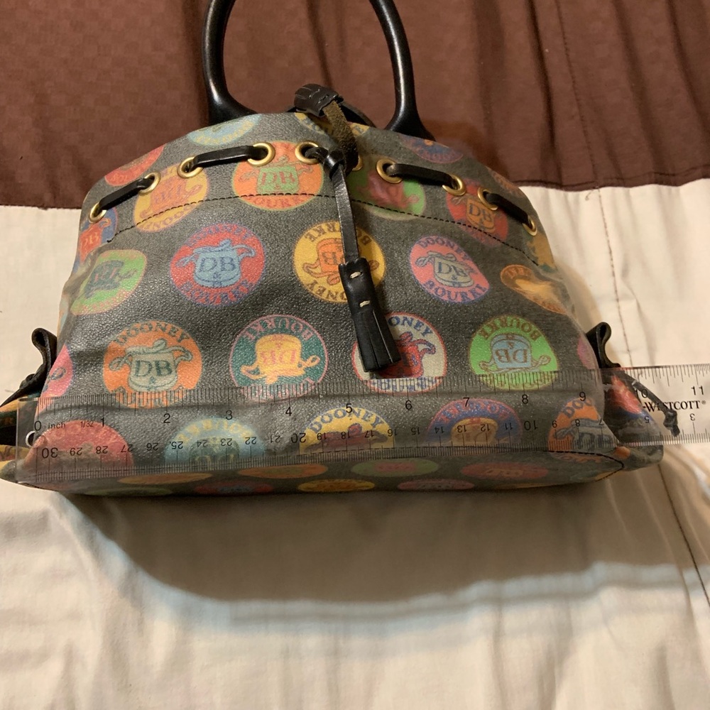 Dooney & Bourke medallion # B6082150